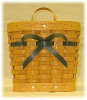 Classic Cedar Basket Weave Mail Basket with Bow